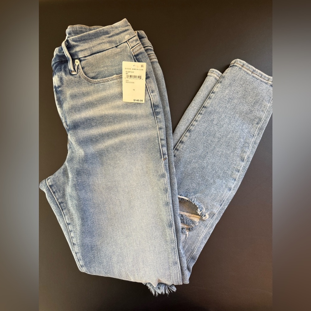 NWT Good American Light Blue Distressed Denim Jeans